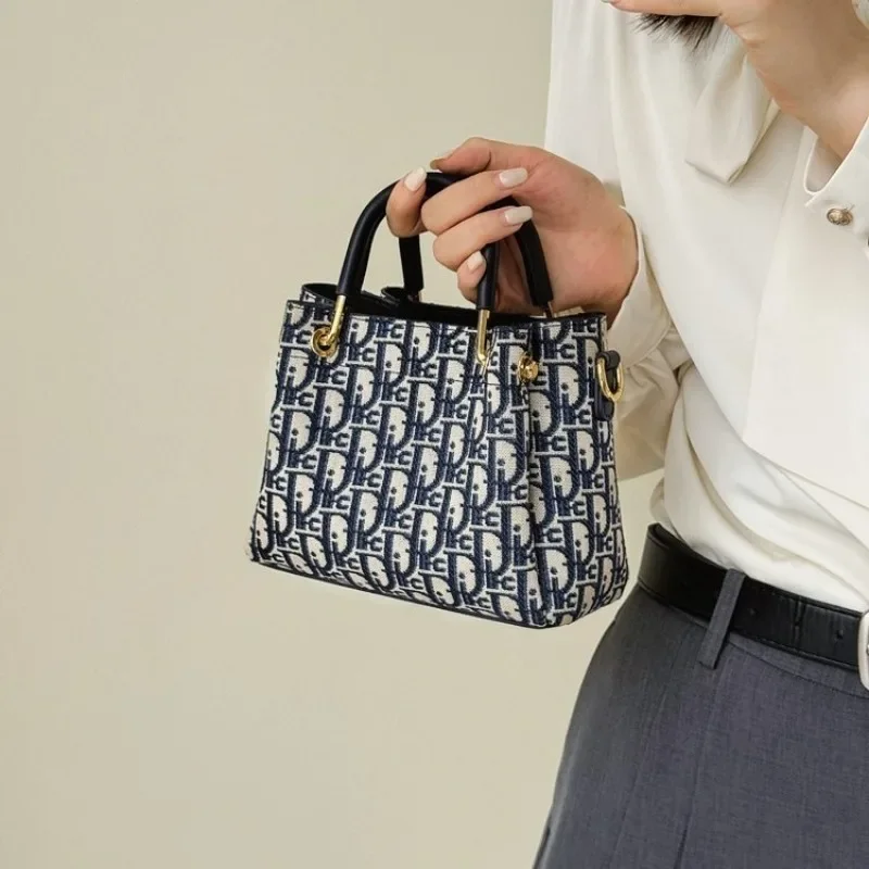 กระเป๋าถือสตรีสุดหรู หนังแท้ จ - Women Bags Popular Brands บทวิจารณ์และราคา