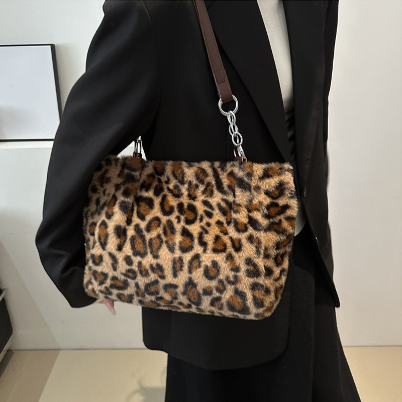 สไตล์แห่งชาติผู้หญิงเสือดาว To - Women Bags Zara บทวิจารณ์และราคา