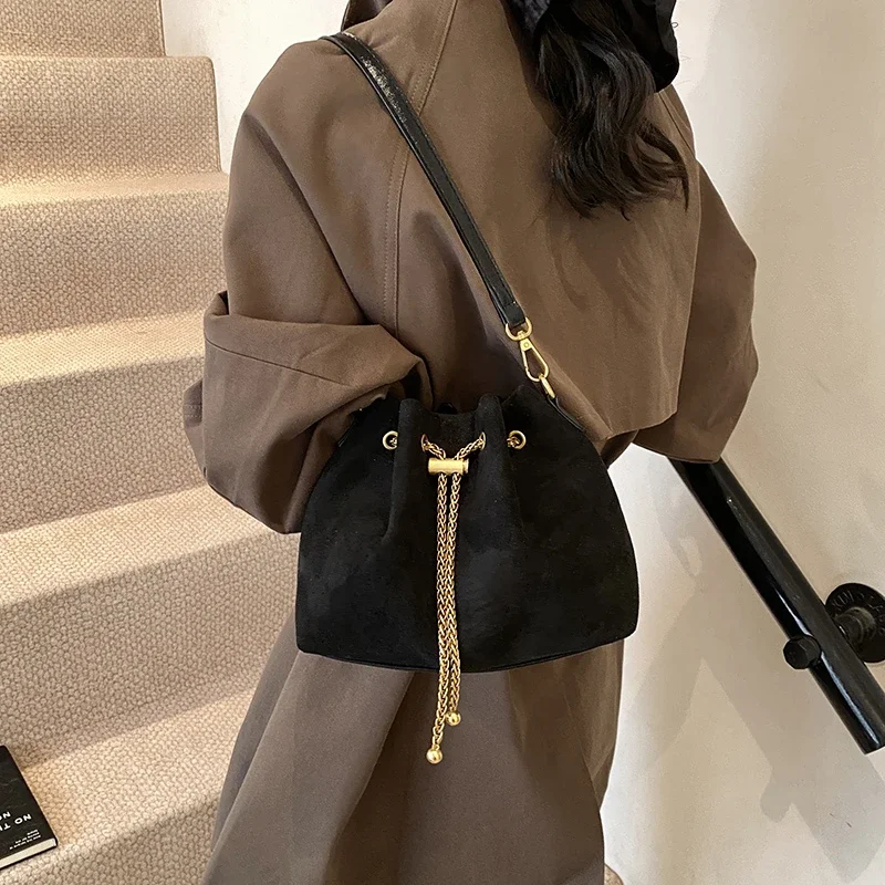กระเป๋าสะพายข้างผู้หญิงแบบเรีย - Women Bags Zara บทวิจารณ์และราคา